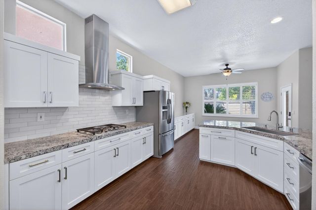 2319 Prescott Avenue, Clovis, CA 93619