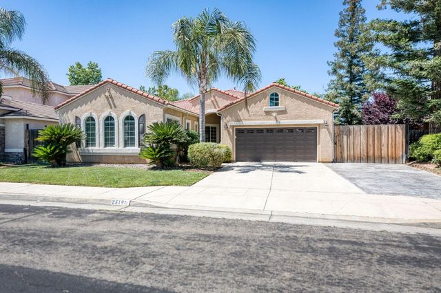 2319 Prescott Avenue, Clovis, CA 93619