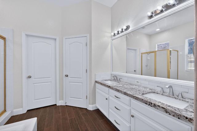 2319 Prescott Avenue, Clovis, CA 93619