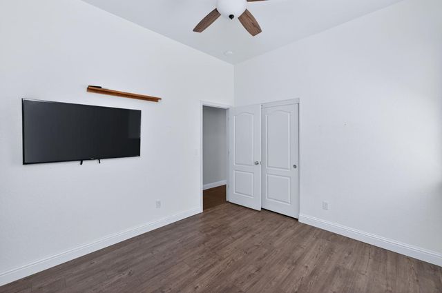 2319 Prescott Avenue, Clovis, CA 93619