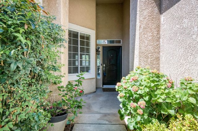 2319 Prescott Avenue, Clovis, CA 93619