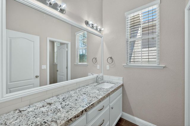 2319 Prescott Avenue, Clovis, CA 93619