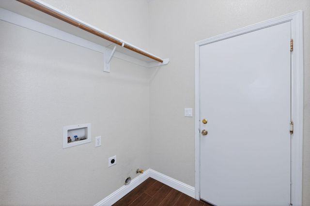 2319 Prescott Avenue, Clovis, CA 93619