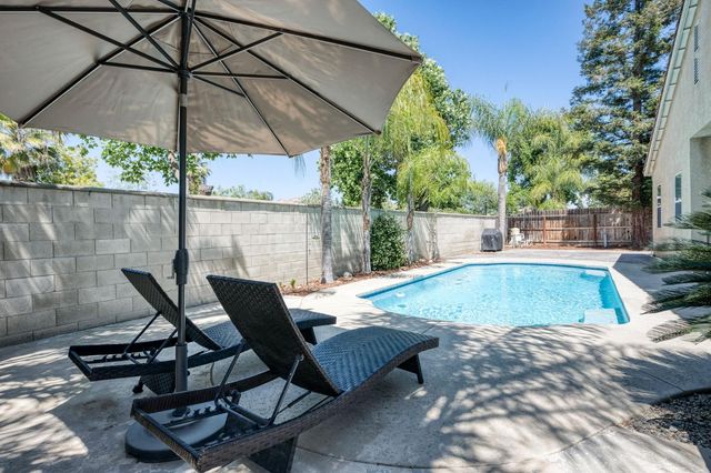 2319 Prescott Avenue, Clovis, CA 93619