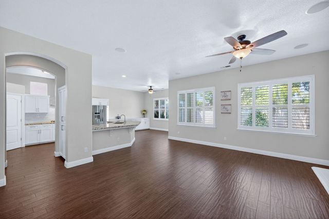 2319 Prescott Avenue, Clovis, CA 93619