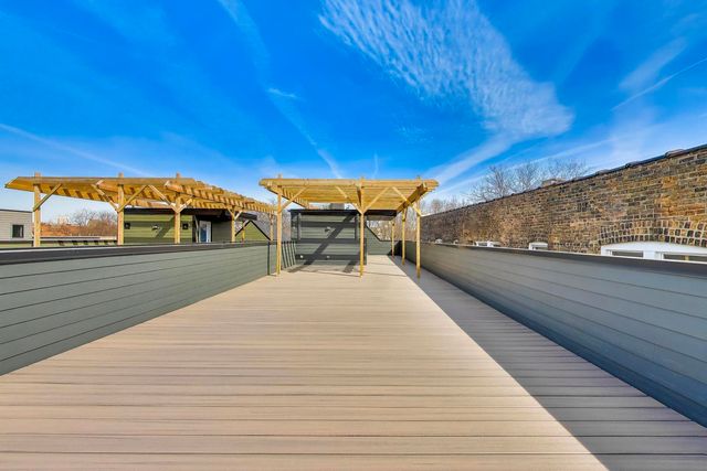 4442 N Greenview Avenue, Chicago, IL 60640