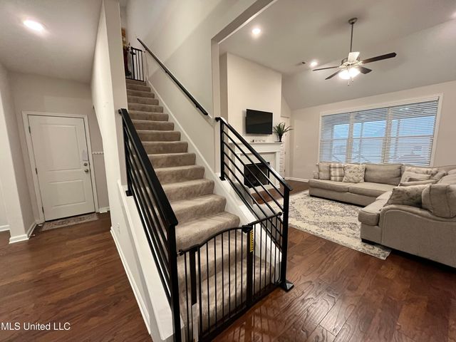 7276 Edgewater Drive, Olive Branch, MS 38654