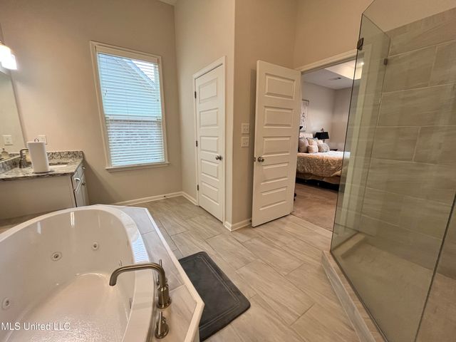 7276 Edgewater Drive, Olive Branch, MS 38654