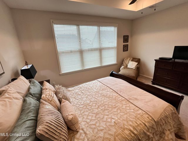 7276 Edgewater Drive, Olive Branch, MS 38654