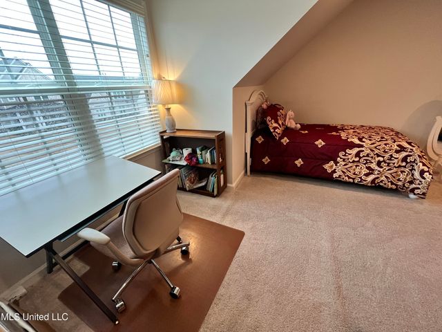 7276 Edgewater Drive, Olive Branch, MS 38654