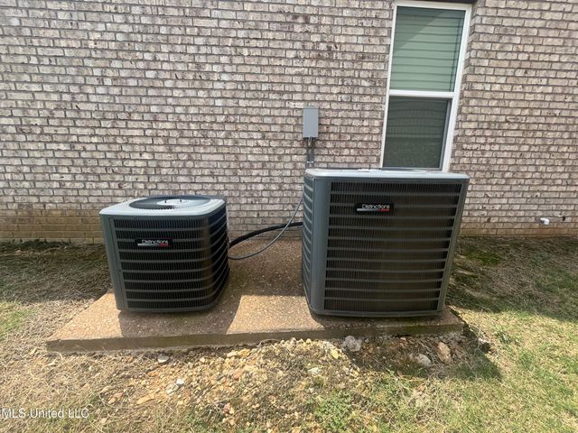 7276 Edgewater Drive, Olive Branch, MS 38654