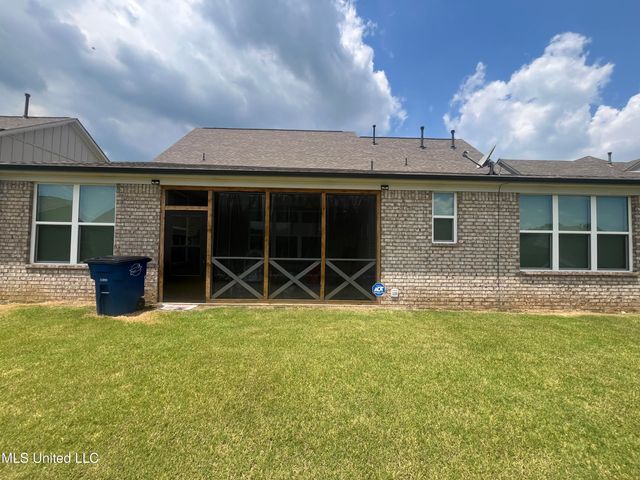 7276 Edgewater Drive, Olive Branch, MS 38654