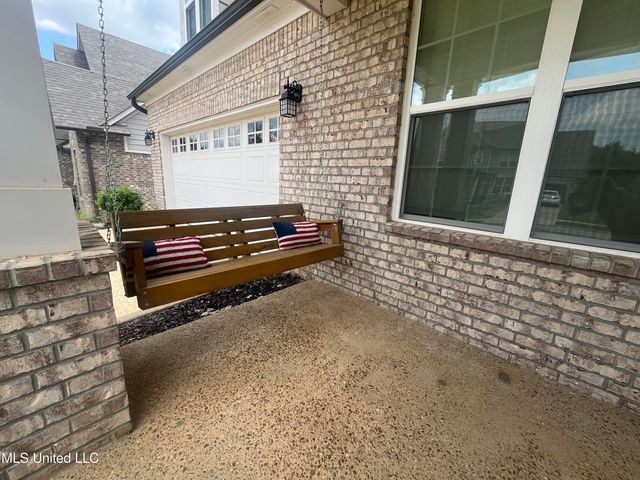 7276 Edgewater Drive, Olive Branch, MS 38654