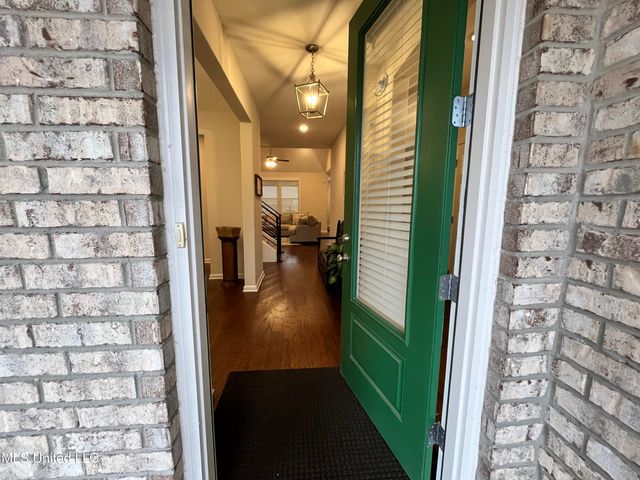 7276 Edgewater Drive, Olive Branch, MS 38654