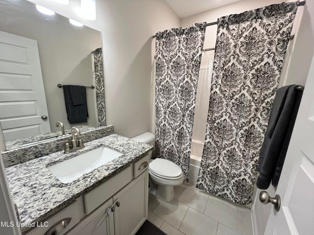 7276 Edgewater Drive, Olive Branch, MS 38654