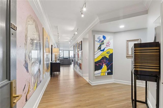 2660 Peachtree Road NW 34F, Atlanta, GA 30305