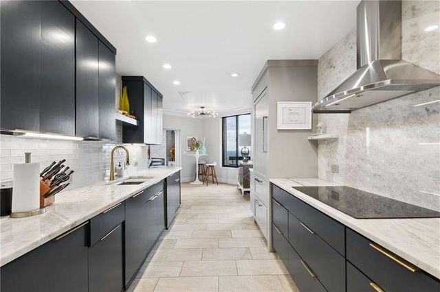 2660 Peachtree Road NW 34F, Atlanta, GA 30305