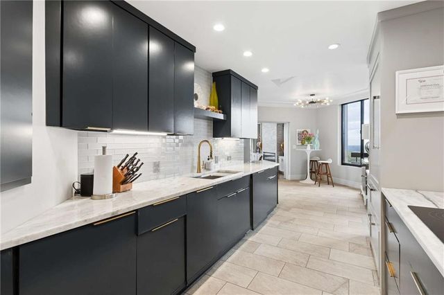 2660 Peachtree Road NW 34F, Atlanta, GA 30305