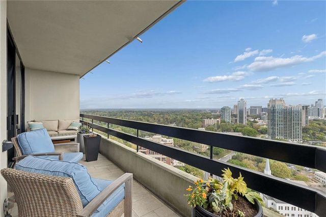 2660 Peachtree Road NW 34F, Atlanta, GA 30305