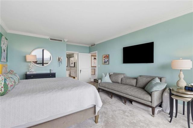 2660 Peachtree Road NW 34F, Atlanta, GA 30305