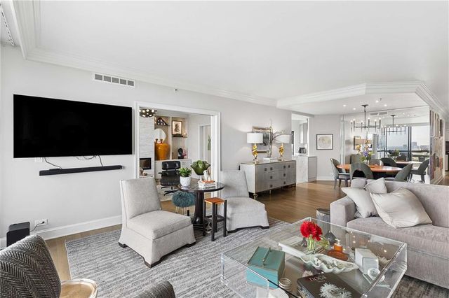 2660 Peachtree Road NW 34F, Atlanta, GA 30305