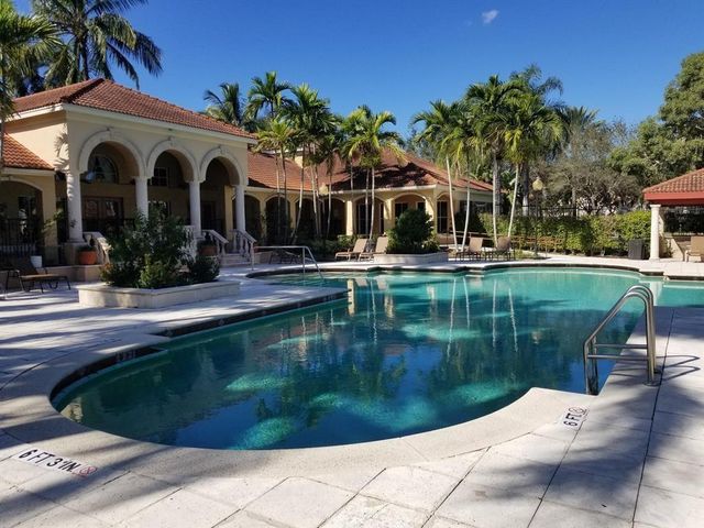 4021 San Marino Boulevard 204, West Palm Beach, FL 33409