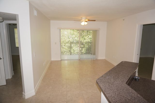4021 San Marino Boulevard 204, West Palm Beach, FL 33409