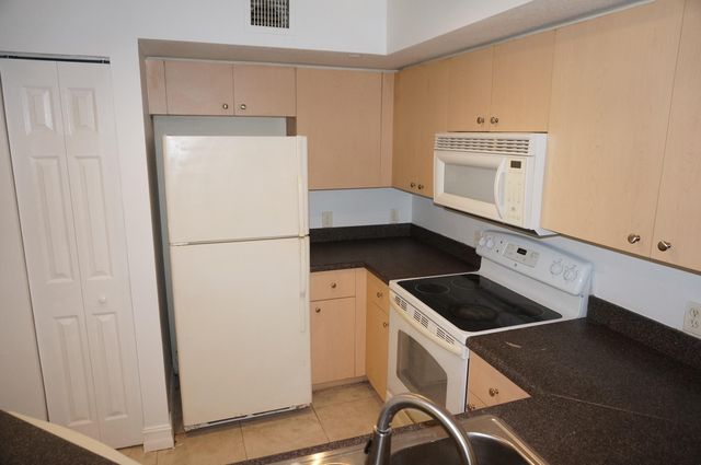 4021 San Marino Boulevard 204, West Palm Beach, FL 33409