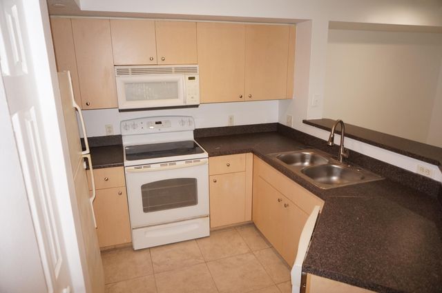 4021 San Marino Boulevard 204, West Palm Beach, FL 33409