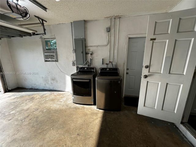 2403 NW 108th Ter, Sunrise, FL 33322