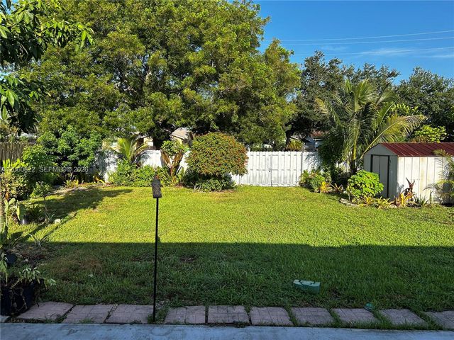 2403 NW 108th Ter, Sunrise, FL 33322