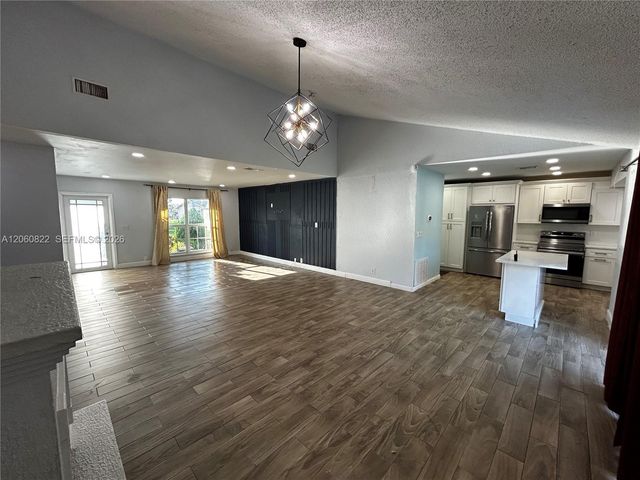 2403 NW 108th Ter, Sunrise, FL 33322