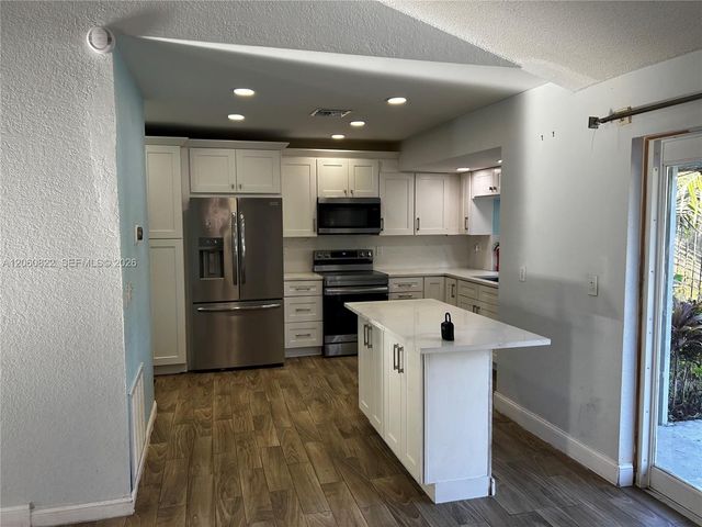 2403 NW 108th Ter, Sunrise, FL 33322