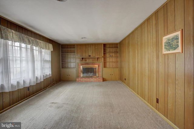 34 ACORN CIRCLE, Chambersburg, PA 17202