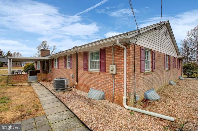 34 ACORN CIRCLE, Chambersburg, PA 17202