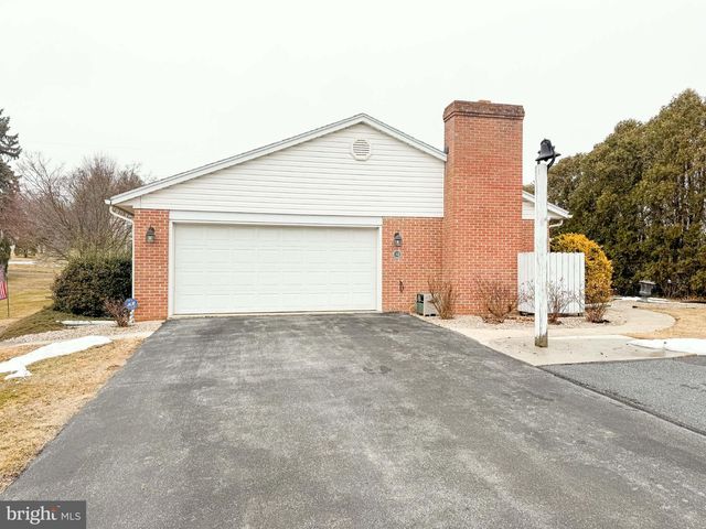 34 ACORN CIRCLE, Chambersburg, PA 17202