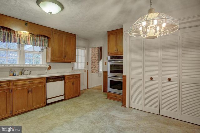 34 ACORN CIRCLE, Chambersburg, PA 17202