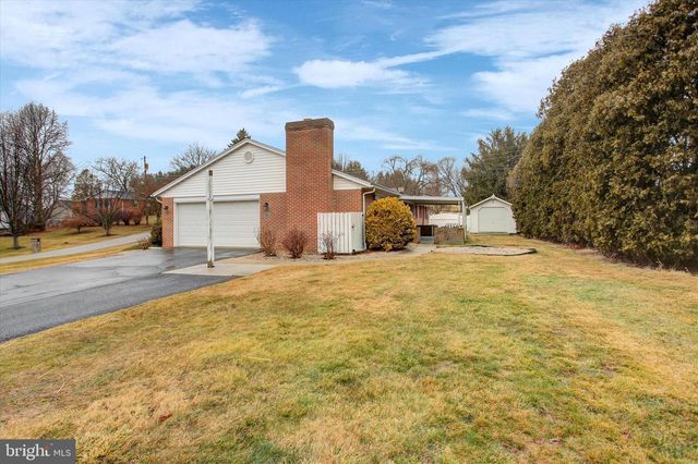 34 ACORN CIRCLE, Chambersburg, PA 17202