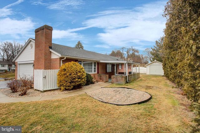 34 ACORN CIRCLE, Chambersburg, PA 17202