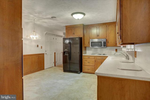 34 ACORN CIRCLE, Chambersburg, PA 17202