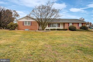 34 ACORN CIRCLE, Chambersburg, PA 17202