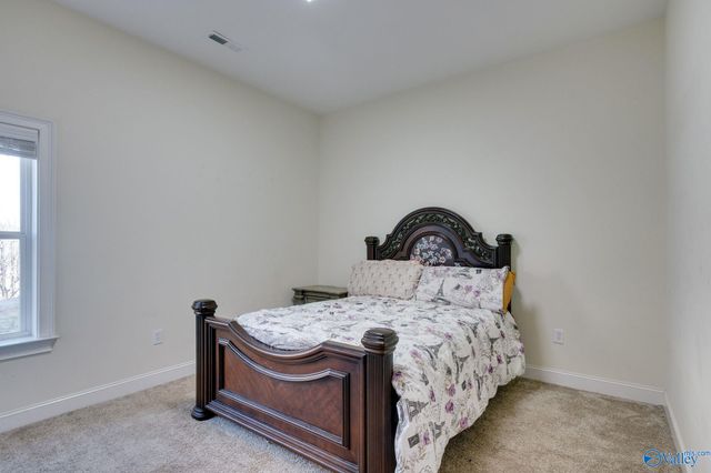 103 Willow Lake Circle SW, Huntsville, AL 35824