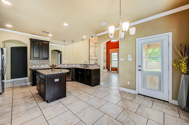 7014 LAGUNA BCH, Converse, TX 78109