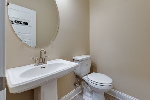 196 Parker Dr, Antioch, TN 37013