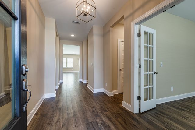 196 Parker Dr, Antioch, TN 37013