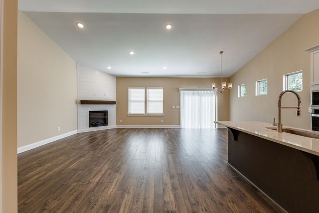 196 Parker Dr, Antioch, TN 37013