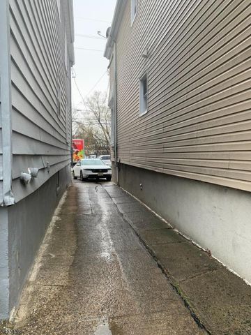 330 River Dr 2, Garfield City, NJ 07026