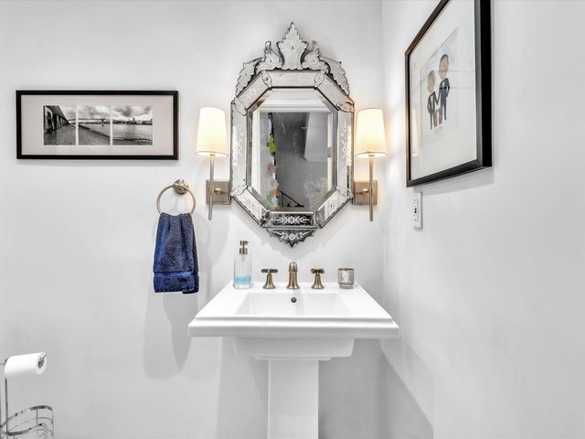 5 Middlesex Dr 5, Wilton Manors, FL 33305