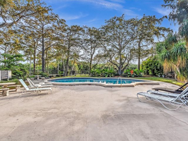 5 Middlesex Dr 5, Wilton Manors, FL 33305