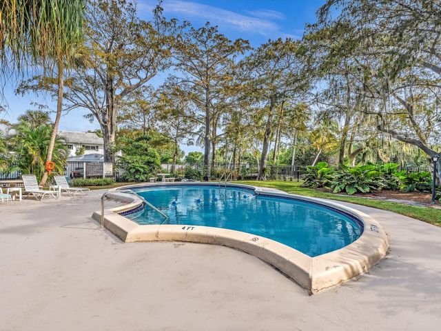 5 Middlesex Dr 5, Wilton Manors, FL 33305